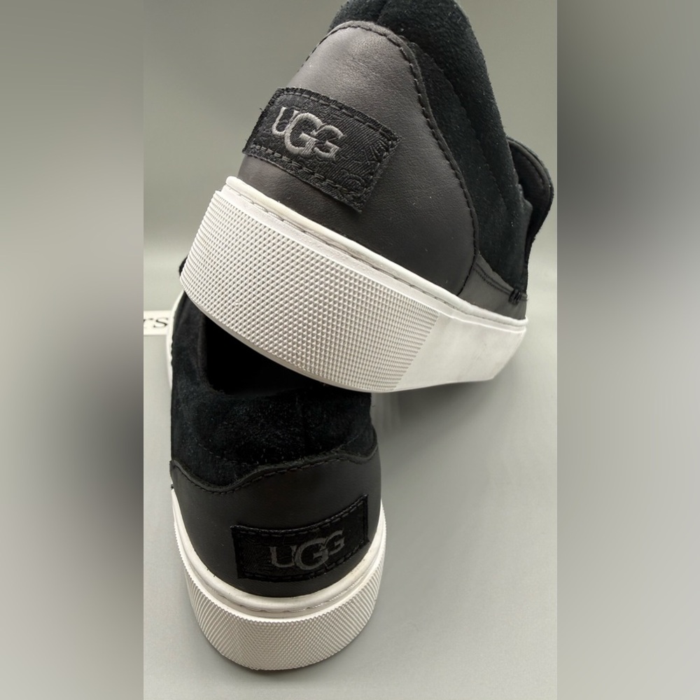 NWT UGG Zilo Slip-On Sneaker – Black Suede – Women’s Size 9 - Picture 4 of 10